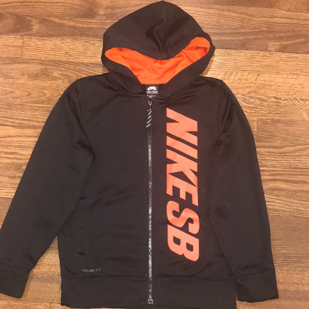 Boys Nike SB thermos fit hoodie